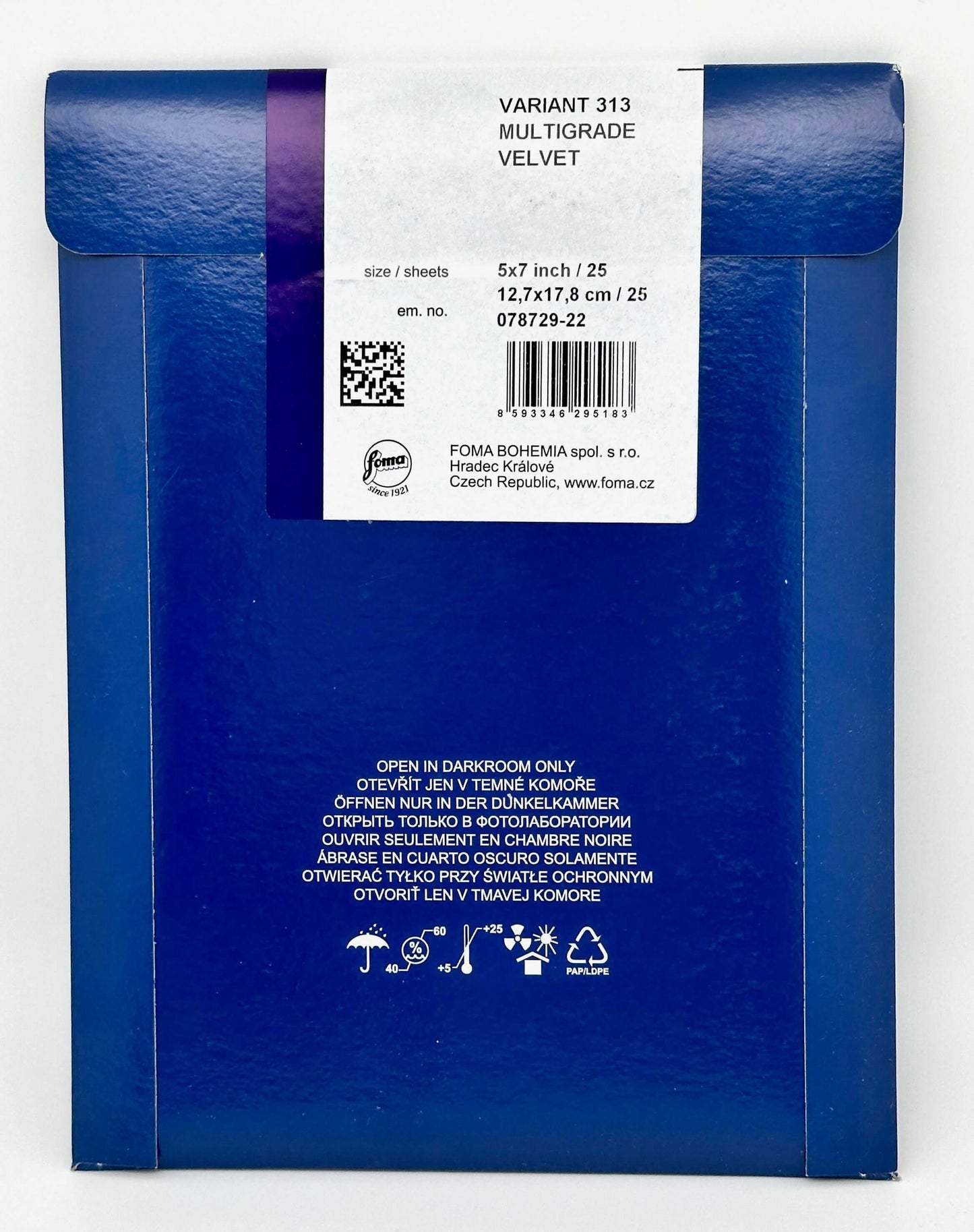 Foma Fomaspeed 313 Variant III VC RC Velvet BW Photographic Paper packaging with size and handling instructions.