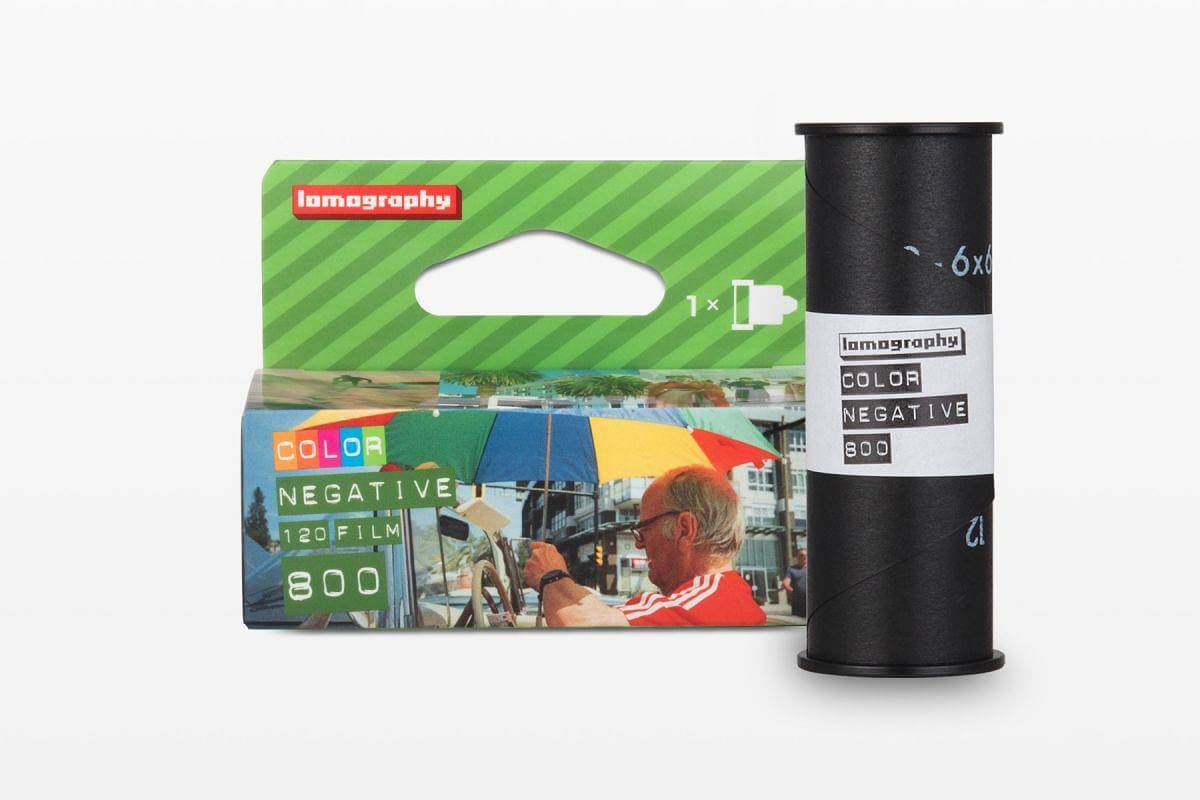 Lomography 800 Color Negative Film in packaging with a film canister for vibrant, high-speed photography.